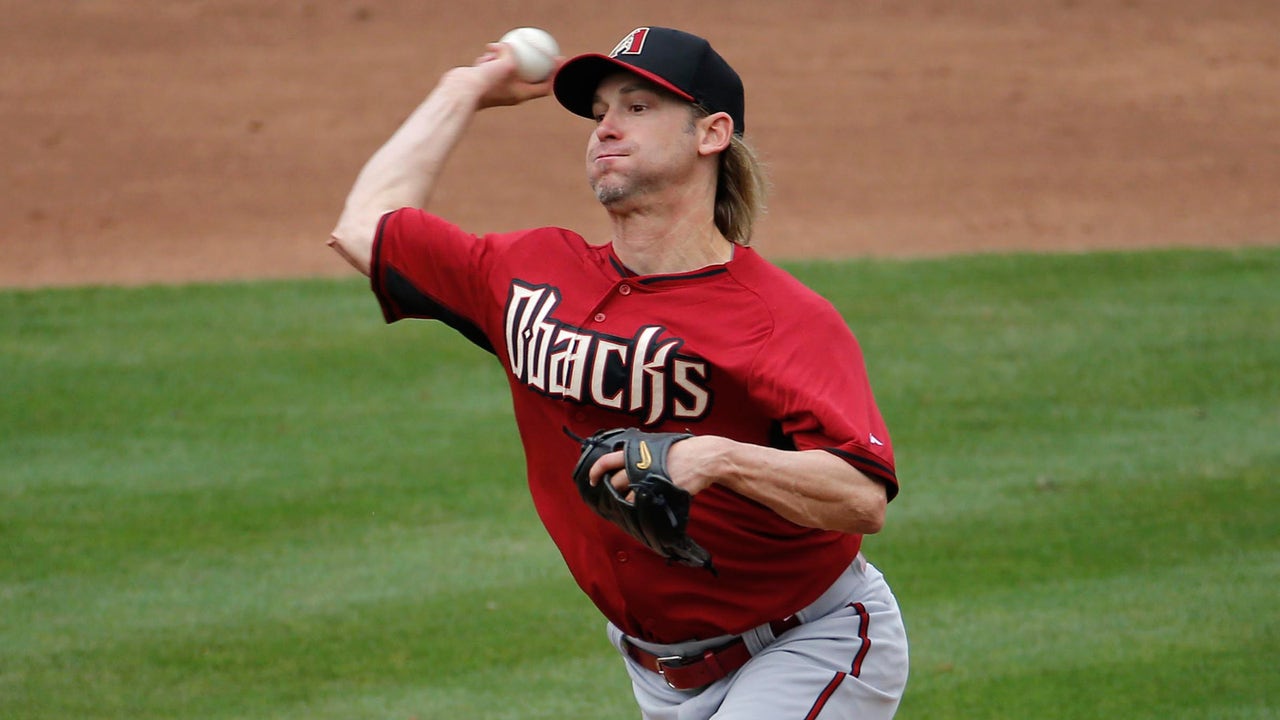 While settling into new surroundings, Arroyo takes on familiar role